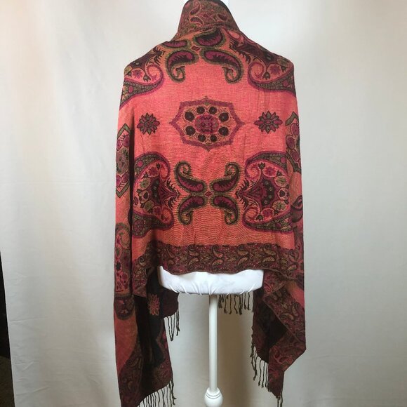 🌹 Vintage Pashmina & Silk Paisley Wrap — Reversible, Luxe, Boho Elegance - Picture 6 of 16